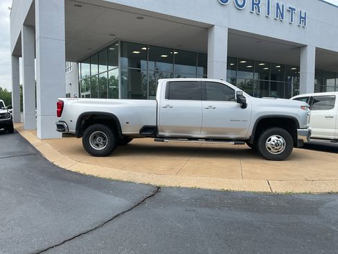 Used 2020 Chevrolet Silverado 3500 LTZ w/ LTZ Plus Package AWD/4WD image 3