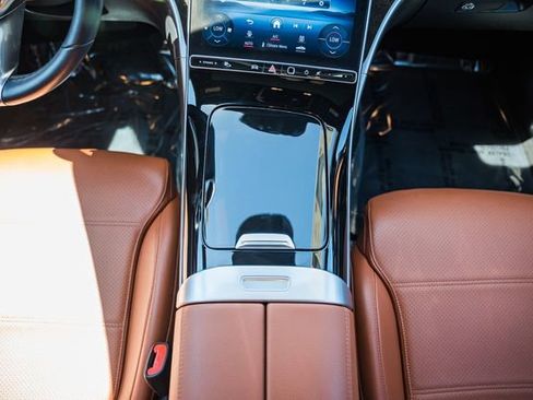 Certified 2023 Mercedes-Benz C 300 4MATIC Sedan image 25