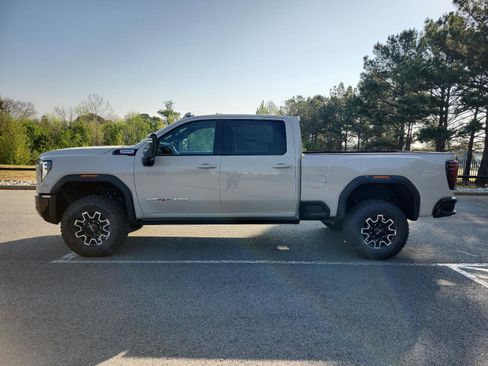 New 2026 GMC Sierra 2500 AT4X image 2