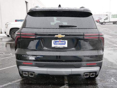 New 2026 Chevrolet Traverse LT w/ Driver Confidence Package image 4