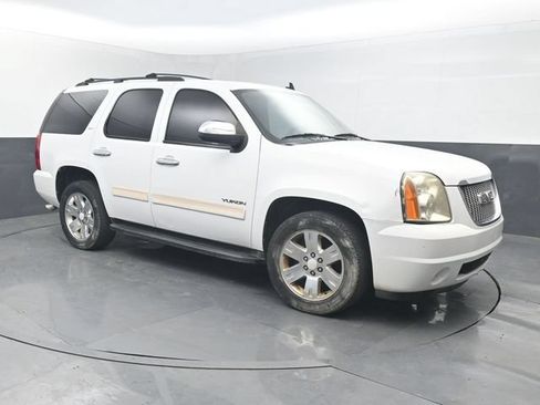 Used 2011 GMC Yukon SLT w/ Regional Value Package RWD image 8