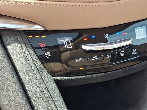 Used 2019 Cadillac XT5 Platinum image 22