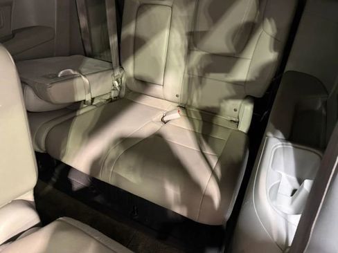 Used 2013 Honda Odyssey Touring Elite image 21