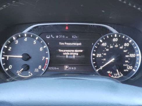 Used 2022 Nissan Frontier SV image 12