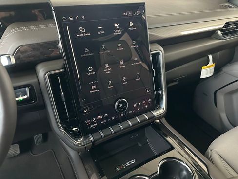 New 2026 GMC Yukon XL Elevation w/ Elevation Premium Package image 24