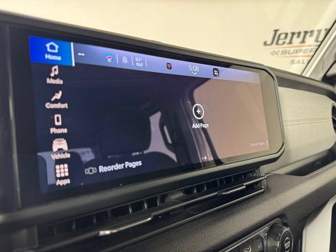 Used 2024 Jeep Gladiator Sport AWD/4WD image 20