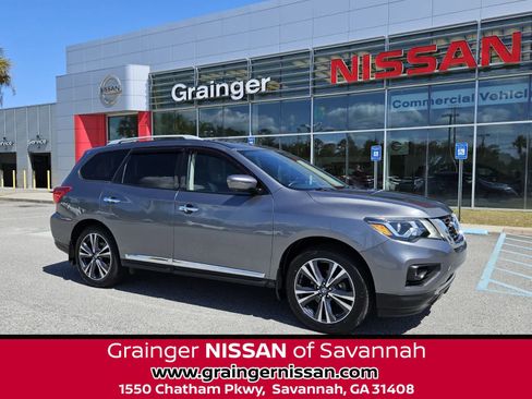 Used 2020 Nissan Pathfinder Platinum image 1