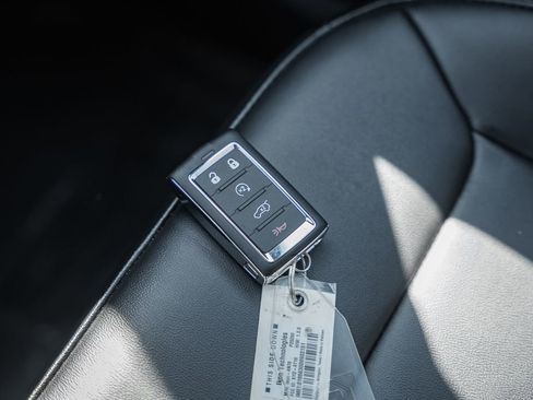 Used 2024 Jeep Grand Cherokee Limited image 45