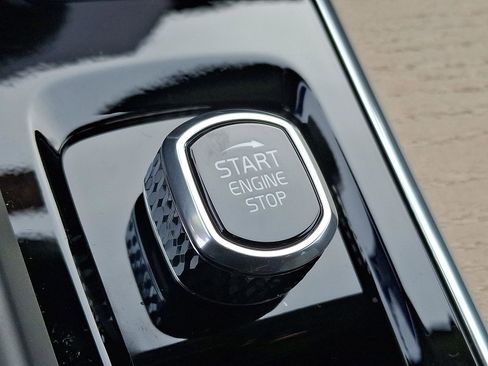 New 2026 Volvo XC60 B5 Plus w/ Protection Package Premier image 15