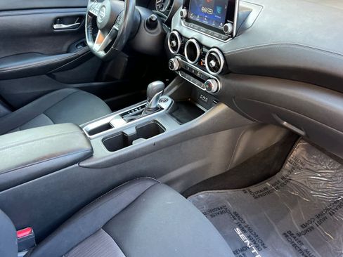 Used 2022 Nissan Sentra SV image 15