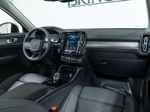 New 2026 Volvo XC40 B5 Plus w/ Protection Package Premier image 14