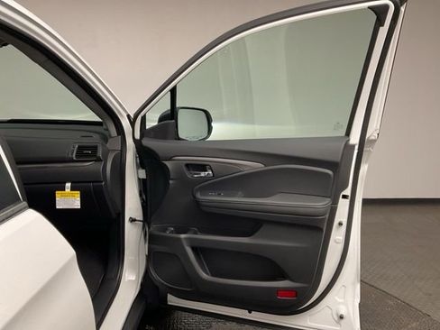 New 2026 Honda Ridgeline RTL image 24