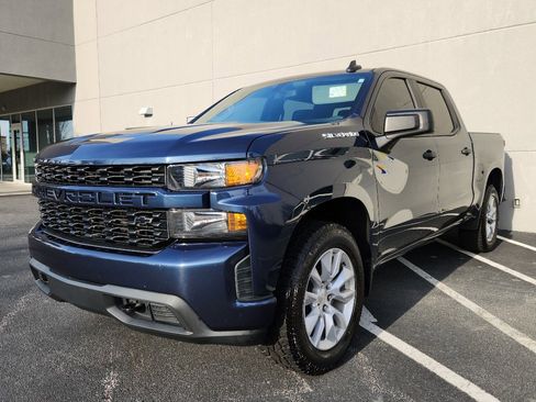 Used 2021 Chevrolet Silverado 1500 Custom image 2