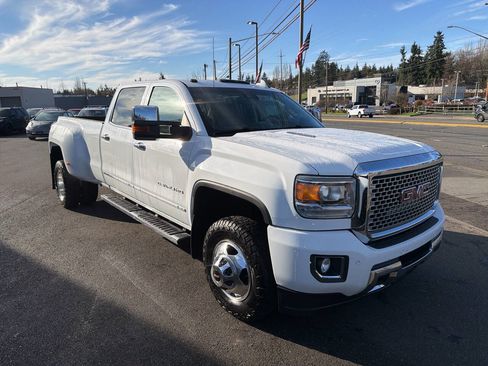Used 2015 GMC Sierra 3500 Denali w/ Duramax Plus Package image 10