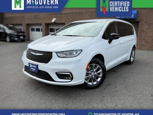 New 2026 Chrysler Pacifica Select image 1