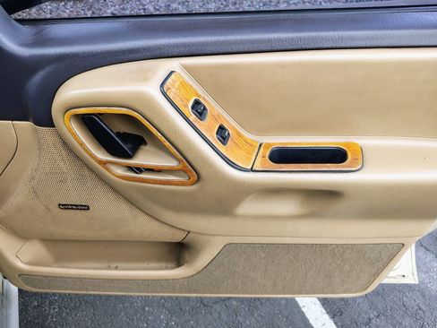 Used 1999 Jeep Grand Cherokee Laredo AWD/4WD image 20