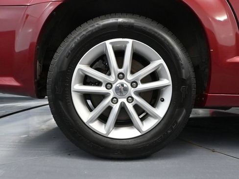 Used 2014 Dodge Grand Caravan SXT w/ Rear Park Assist Package image 13