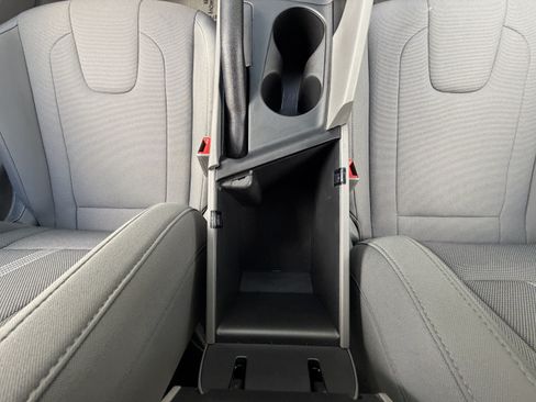 Used 2025 Hyundai Elantra SE w/ Cargo Package FWD image 24