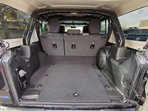 Used 2023 Jeep Wrangler Rubicon w/ Cold Weather Group image 32