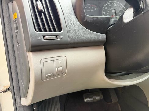 Used 2009 Hyundai Elantra GLS FWD image 40
