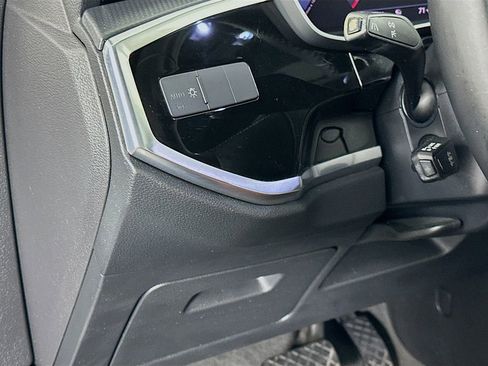 Used 2020 Audi Q3 2.0T Premium w/ Convenience Package image 10