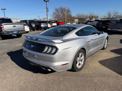 Used 2019 Ford Mustang Coupe image 6