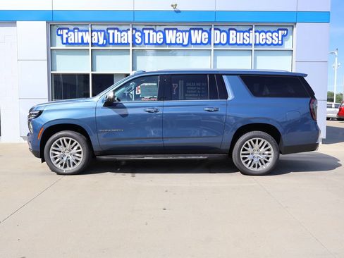 New 2026 Chevrolet Suburban Premier AWD/4WD image 7