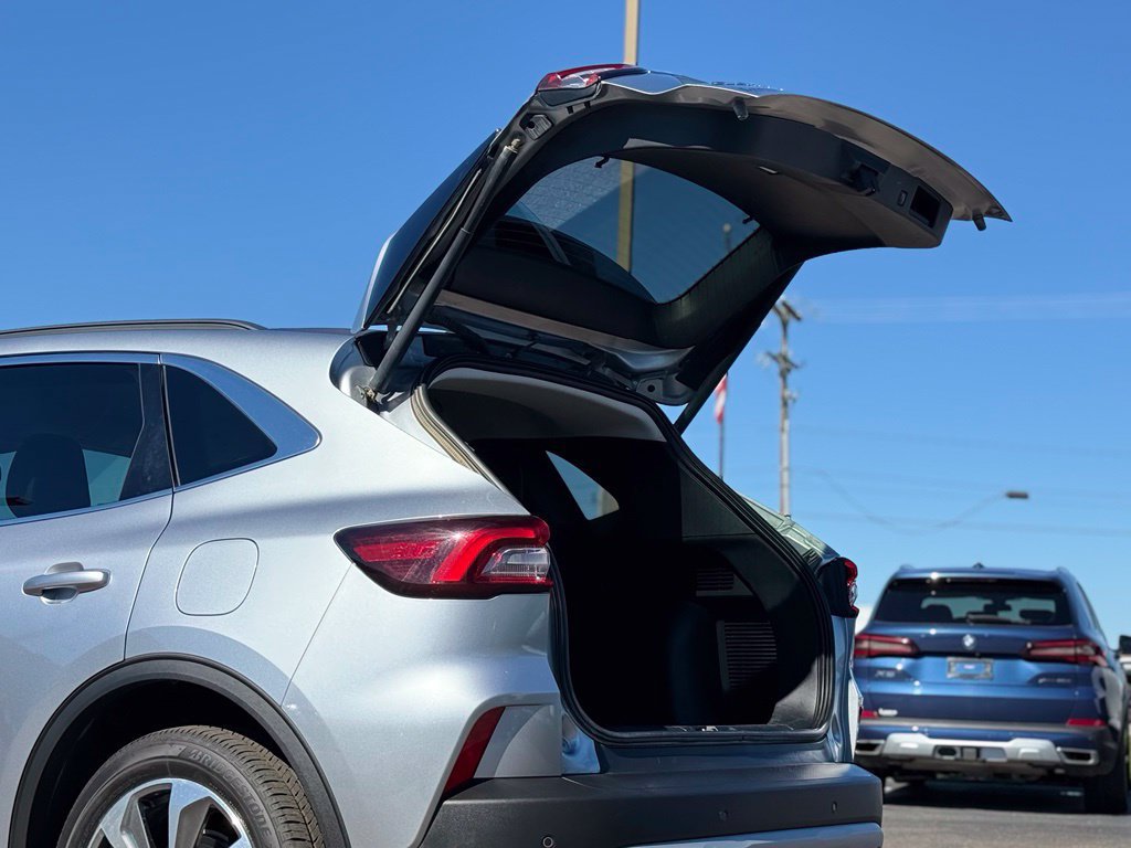 Used 2024 Ford Escape Platinum AWD/4WD image 38