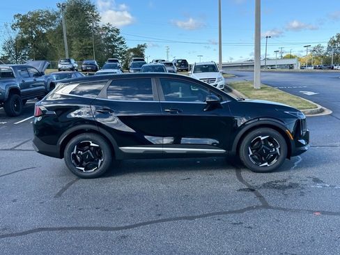 New 2026 Kia Sportage EX image 2