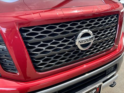 Used 2016 Nissan Titan PRO-4X AWD/4WD image 29