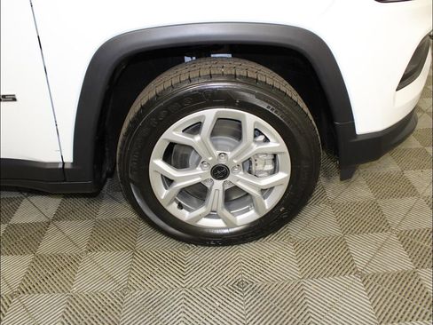 New 2025 Jeep Compass Latitude image 43