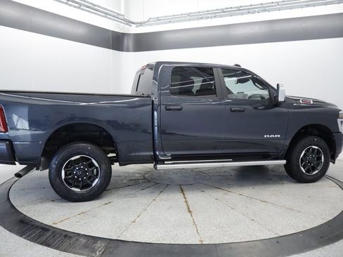 Used 2025 RAM 3500 Laramie AWD/4WD image 8