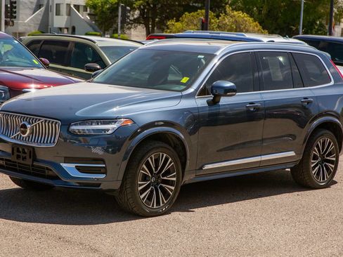 Used 2023 Volvo XC90 T8 Plus AWD/4WD image 8