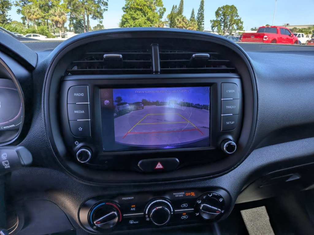 Certified 2023 Kia Soul LX FWD image 22