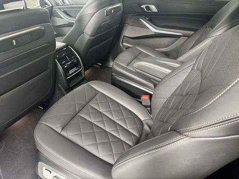 Certified 2025 BMW X7 xDrive40i AWD/4WD image 16