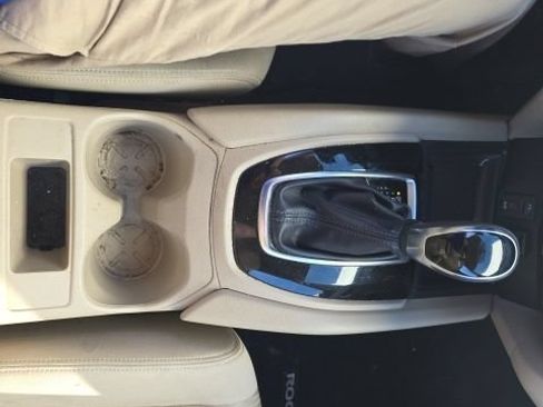 Used 2017 Nissan Rogue S AWD/4WD image 10