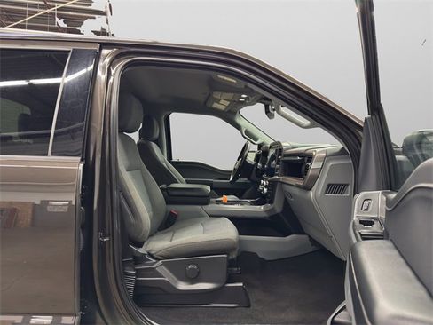 Used 2024 Ford F150 XLT w/ Mobile Office Package image 18