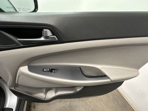 Used 2017 Hyundai Tucson SE image 19