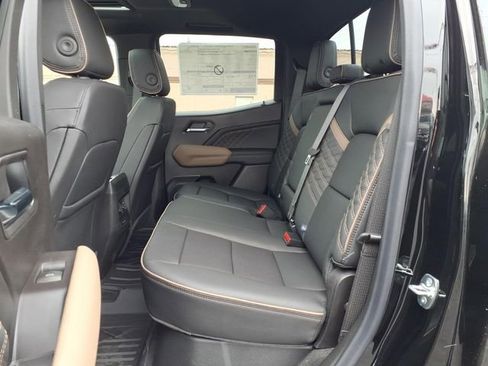 New 2026 GMC Canyon Denali w/ LPO, Denali Black Edition image 8