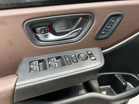 Used 2025 Honda Pilot Elite image 19