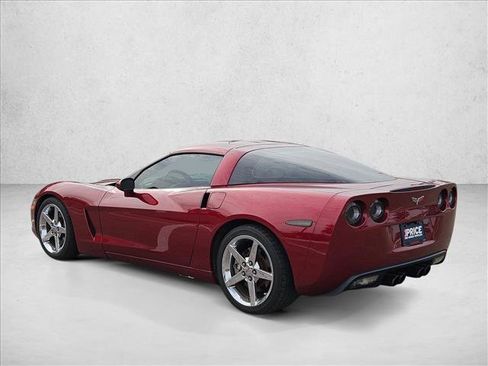 Used 2007 Chevrolet Corvette Coupe w/ Preferred Equipment Group RWD image 7