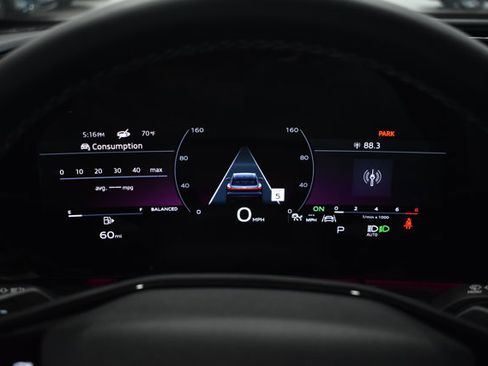 Used 2025 Audi Q5 Premium Plus w/ Premium Plus image 18