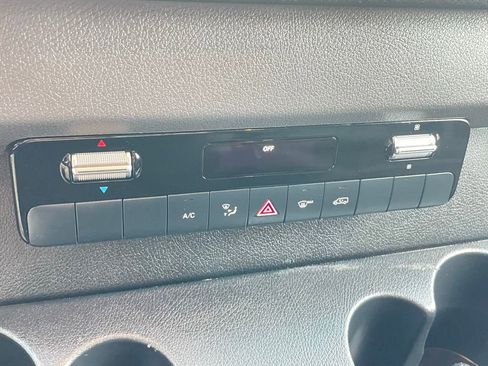 Used 2025 Mercedes-Benz Sprinter 2500 image 23