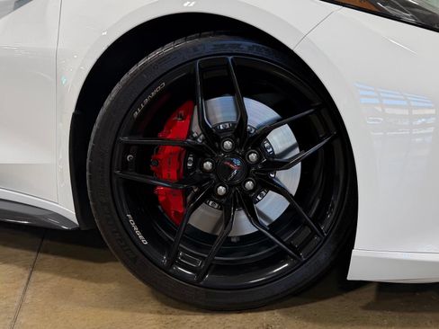 Used 2025 Chevrolet Corvette Z06 RWD image 6