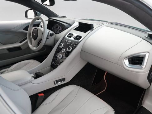 Used 2016 Aston Martin Vanquish Coupe RWD image 28