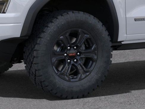 New 2025 GMC Canyon Elevation w/ Convenience Package image 9