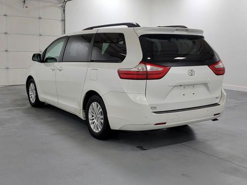 Used 2015 Toyota Sienna XLE Premium image 7