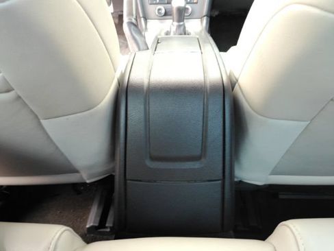 Used 2013 Ford Mustang GT Premium RWD image 19