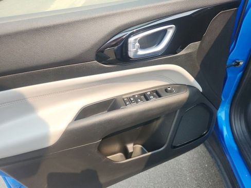 Used 2024 Jeep Compass Limited image 13