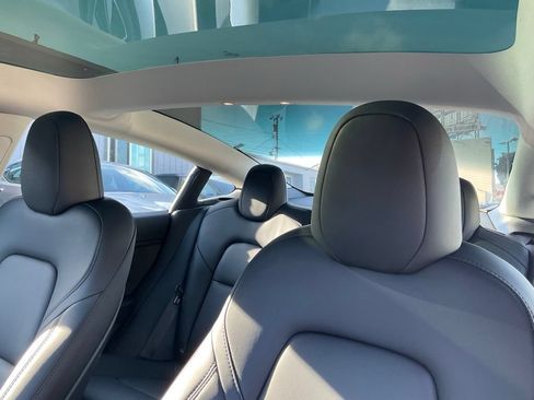 Used 2023 Tesla Model 3 Standard Range RWD image 18